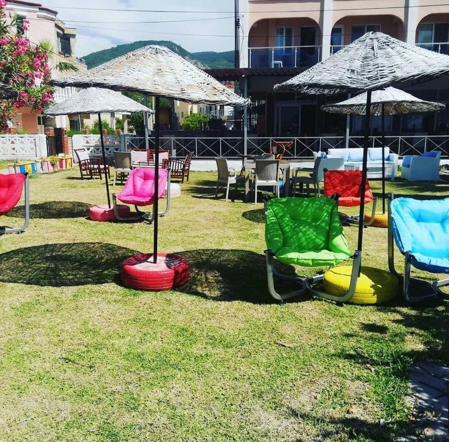 Holiday Hotel Kusadası Zewnętrze zdjęcie