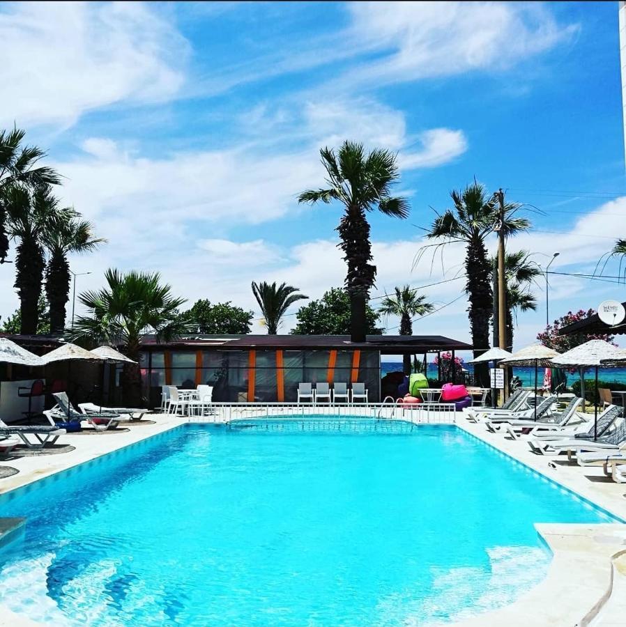 Holiday Hotel Kusadası Zewnętrze zdjęcie