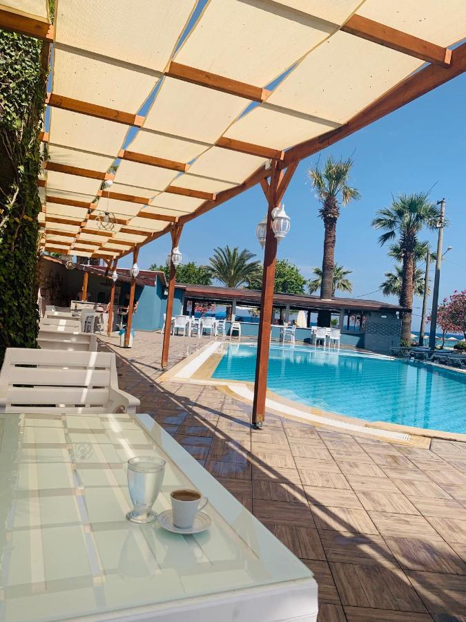 Holiday Hotel Kusadası Zewnętrze zdjęcie