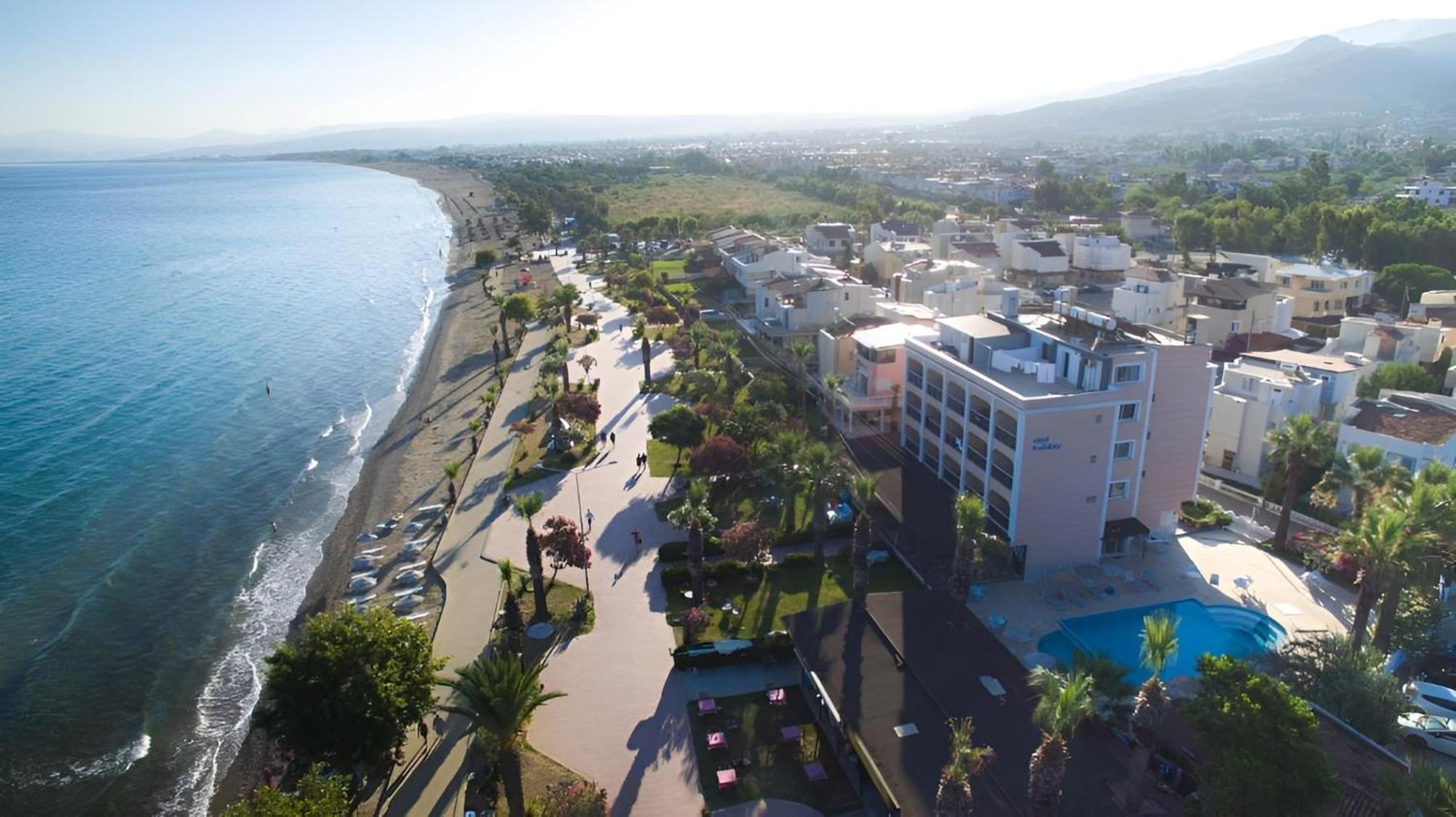 Holiday Hotel Kusadası Zewnętrze zdjęcie